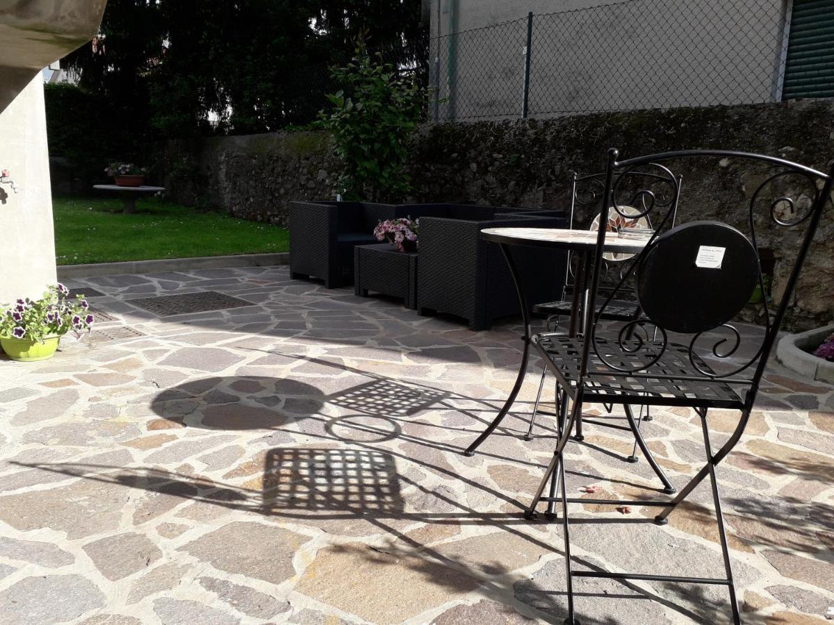 Casa Liberty Hotel Mandello del Lario Luaran gambar